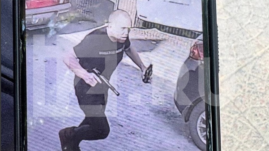 В Воронежской области разыскивают открывшего стрельбу мужчину В Воронежской области разыскивают открывшего стрельбу мужчину