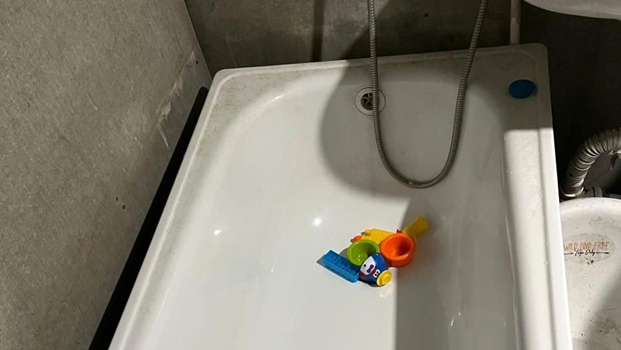 В Красноярском крае девятимесячный ребенок утонул в ванне В Красноярском крае девятимесячный ребенок утонул в ванне