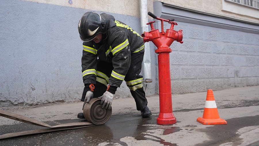 В Московской области загорелся склад с горючей жидкостью и газовыми баллонами В Московской области загорелся склад с горючей жидкостью и газовыми баллонами