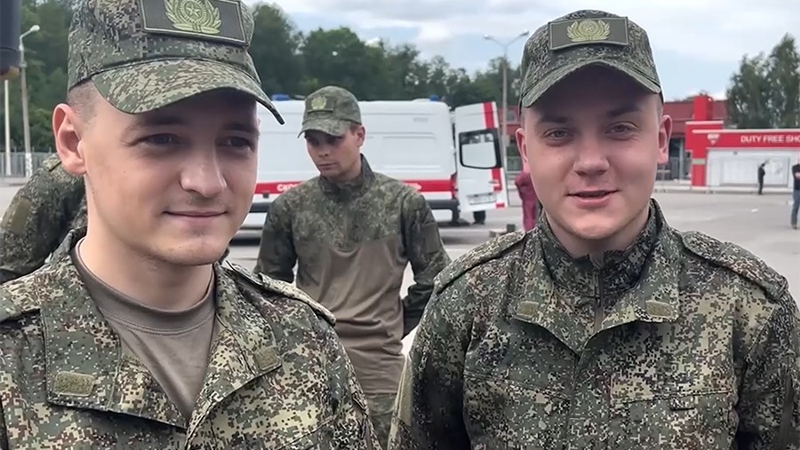 Освобожденные из плена военнослужащие РФ поделились своими эмоциями Освобожденные из плена военнослужащие РФ поделились своими эмоциями