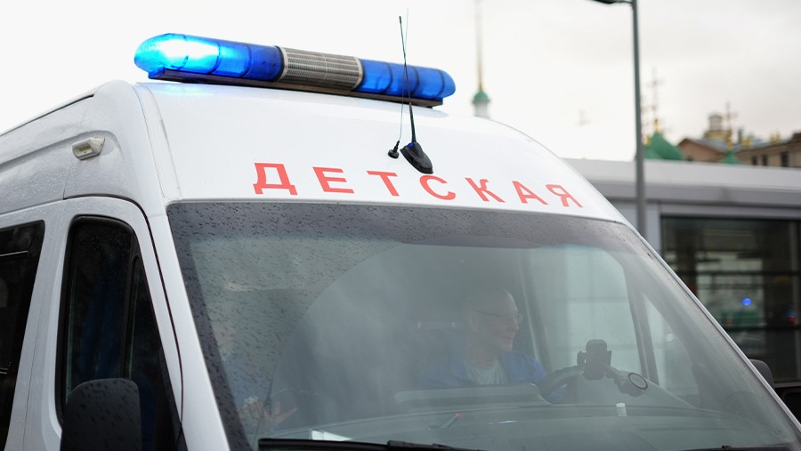 Трое детей пострадали при атаке ВСУ в Курской области