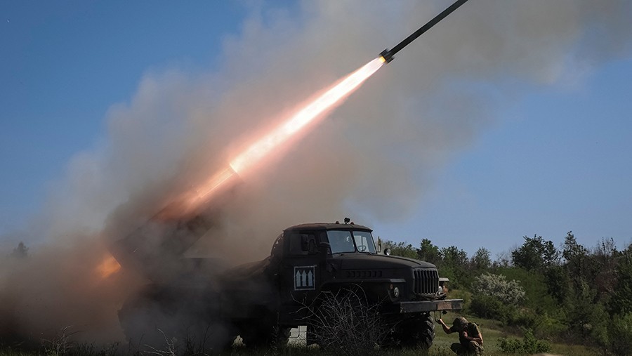 Политолог заявил о стратегическом курсе ЕС на эскалацию кофликта на Украине Политолог заявил о стратегическом курсе ЕС на эскалацию кофликта на Украине