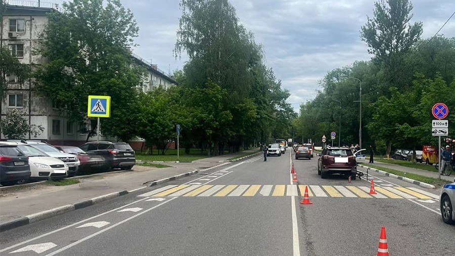 Водитель Toyota в Балашихе сбила подростка-велосипедиста на переходе Водитель Toyota в Балашихе сбила подростка-велосипедиста на переходе