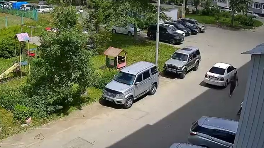 Двухлетняя девочка пострадала из-за наезда автомобиля в Сахалинской области Двухлетняя девочка пострадала из-за наезда автомобиля в Сахалинской области