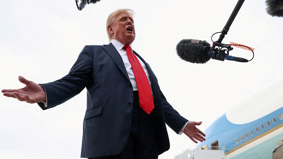 Почти 300 сотрудников NASA выразили недовольство политикой Трампа Почти 300 сотрудников NASA выразили недовольство политикой Трампа