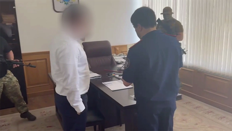 В администрации Махачкалы прошли обыски по делу о халатности В администрации Махачкалы прошли обыски по делу о халатности