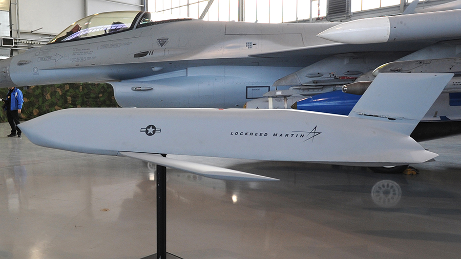 MWM сообщил о планах США передать Украине крылатые ракеты JASSM для F-16 MWM сообщил о планах США передать Украине крылатые ракеты JASSM для F-16