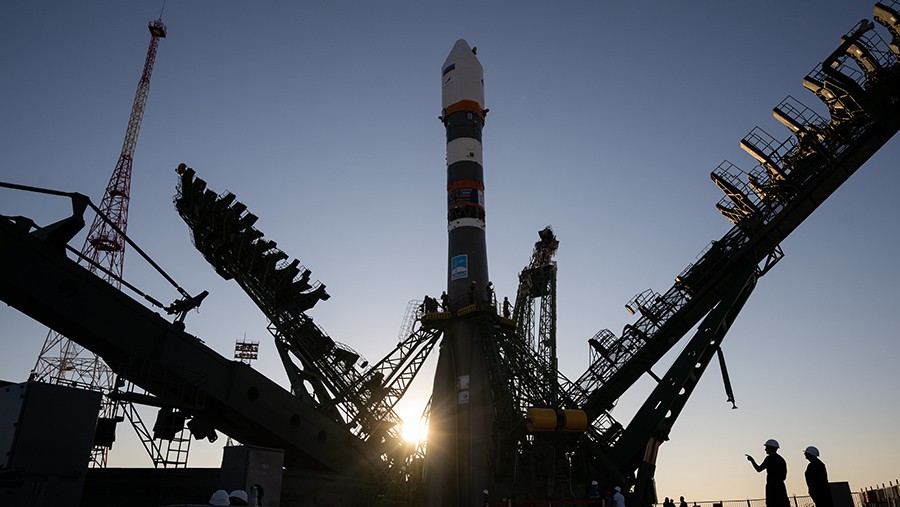 Ракета «Союз 2.1б» вывезена на стартовый комплекс Байконура Ракета «Союз 2.1б» вывезена на стартовый комплекс Байконура