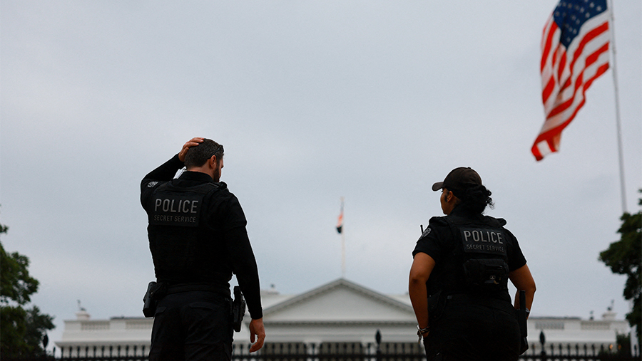 Во Франции подчеркнули давление Трампа на Зеленского накануне их встречи Во Франции подчеркнули давление Трампа на Зеленского накануне их встречи