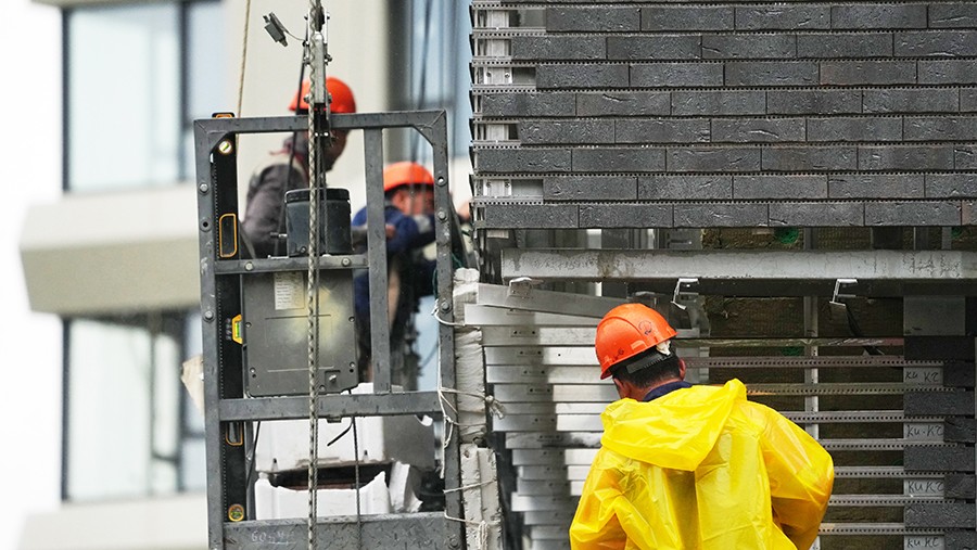 Врачи назвали болезни сотрудников строительных и промышленных предприятий Врачи назвали болезни сотрудников строительных и промышленных предприятий