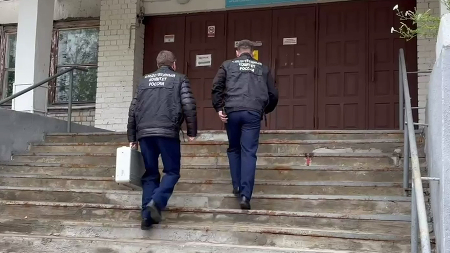 В Архангельске студент техникума напал с ножом на педагогов В Архангельске студент техникума напал с ножом на педагогов