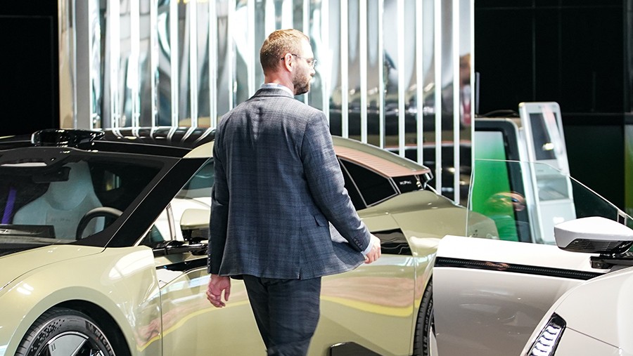 Продажи новых автомобилей в РФ снизились на 18% в августе Продажи новых автомобилей в РФ снизились на 18% в августе