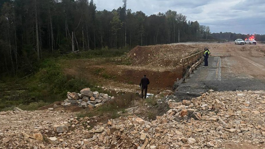 В Челябинской области в результате ДТП с микроавтобусом погибли два человека В Челябинской области в результате ДТП с микроавтобусом погибли два человека