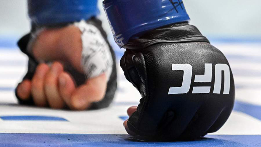 Казахстанский боец Веретенников проиграл на турнире UFC 320