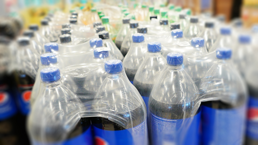 В России предложили запретить продажу сладкой газировки несовершеннолетним В России предложили запретить продажу сладкой газировки несовершеннолетним