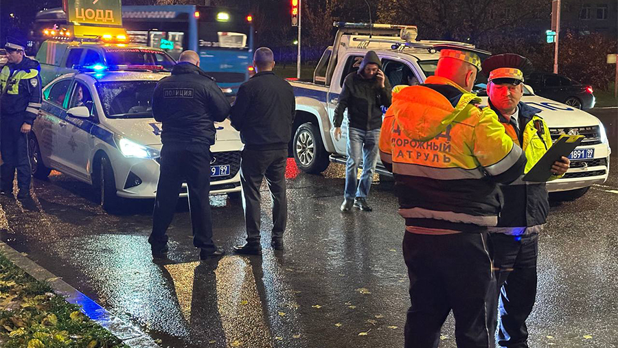 Машина насмерть сбила ребенка на западе Москвы Машина насмерть сбила ребенка на западе Москвы