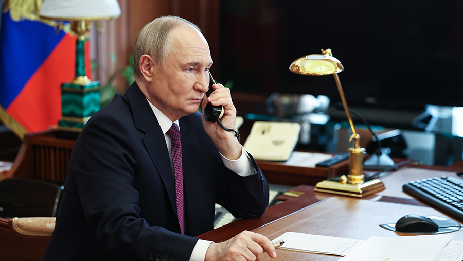 Путин после разговора с Трампом проинформировал членов СБ о содержании беседы Путин после разговора с Трампом проинформировал членов СБ о содержании беседы