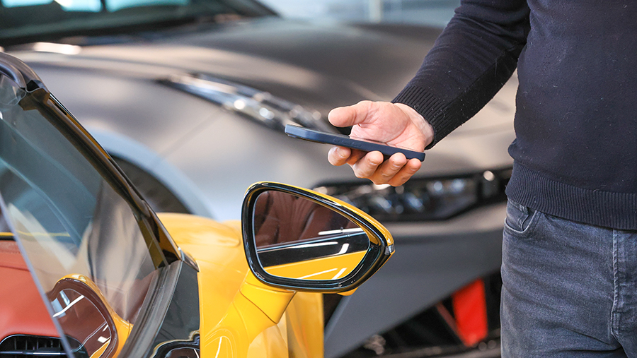 Доля китайских авто на рынке РФ оказалась ниже 50% впервые с 2023 года