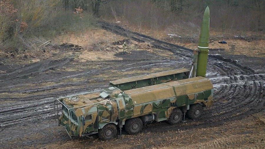 ВС РФ нанесли групповой удар по военным аэродромам ВСУ ВС РФ нанесли групповой удар по военным аэродромам ВСУ