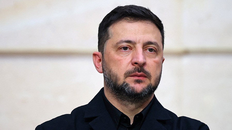 Политолог счел причастным Зеленского к коррупционному скандалу на Украине
