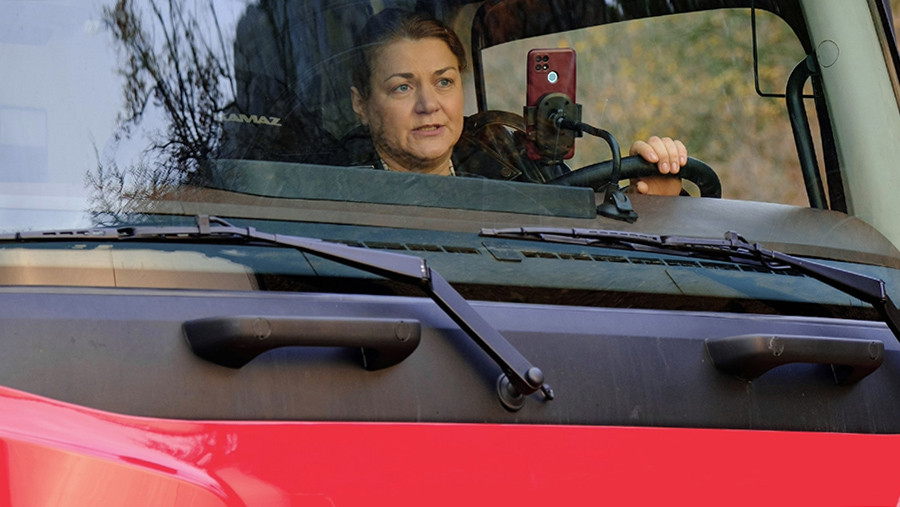 «КамАЗ» предоставил тягач для съемок сериала «Дальнобойщица» «КамАЗ» предоставил тягач для съемок сериала «Дальнобойщица»