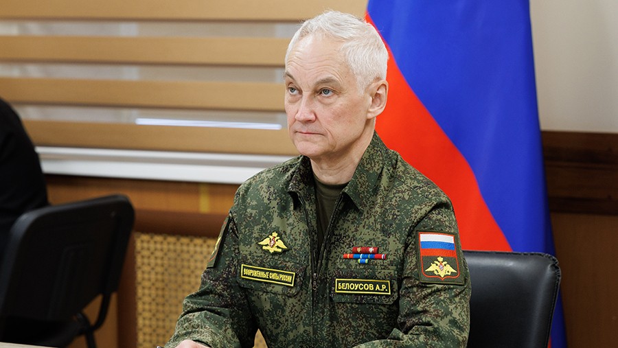 Белоусов обсудил с военкорами развитие войск беспилотных систем
