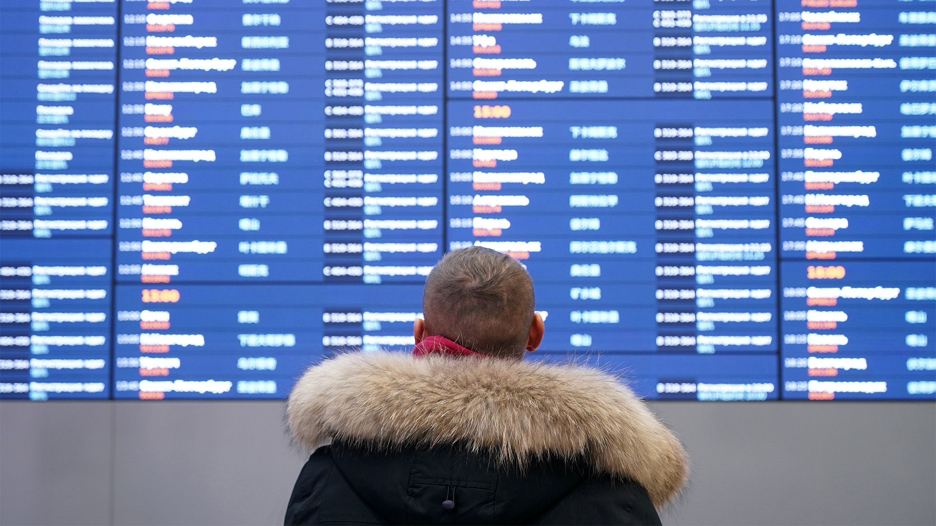 В аэропорту Геленджика ввели дополнительные ограничительные меры