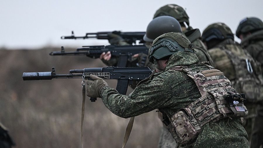 ВС России заблокировали до 800 украинских боевиков в районе Купянска ВС России заблокировали до 800 украинских боевиков в районе Купянска