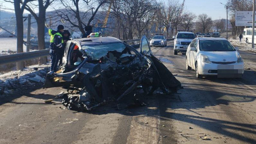 Два человека пострадали при ДТП с участием автобуса в Приморском крае