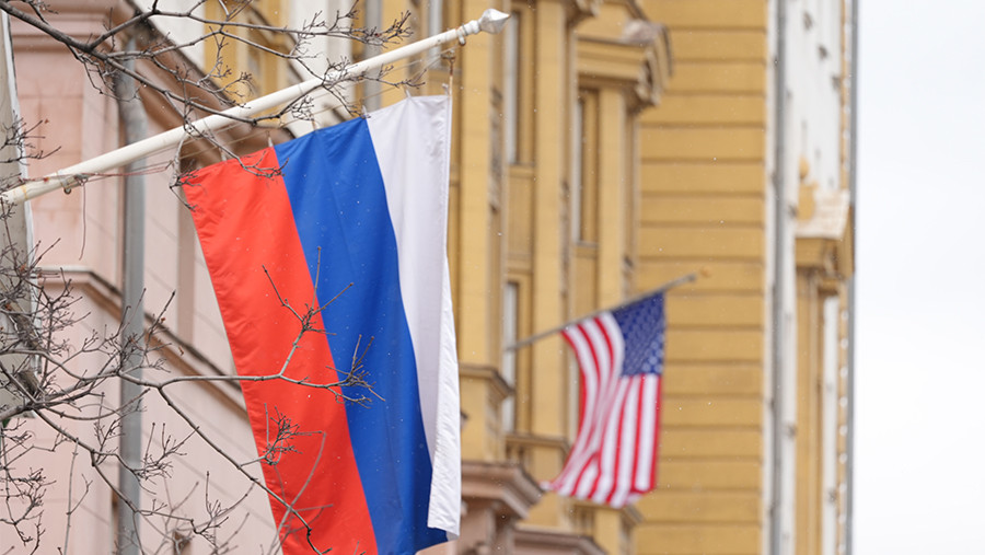 Нэнси Пелоси заявила о поддержке межпарламентской встречи между РФ и США