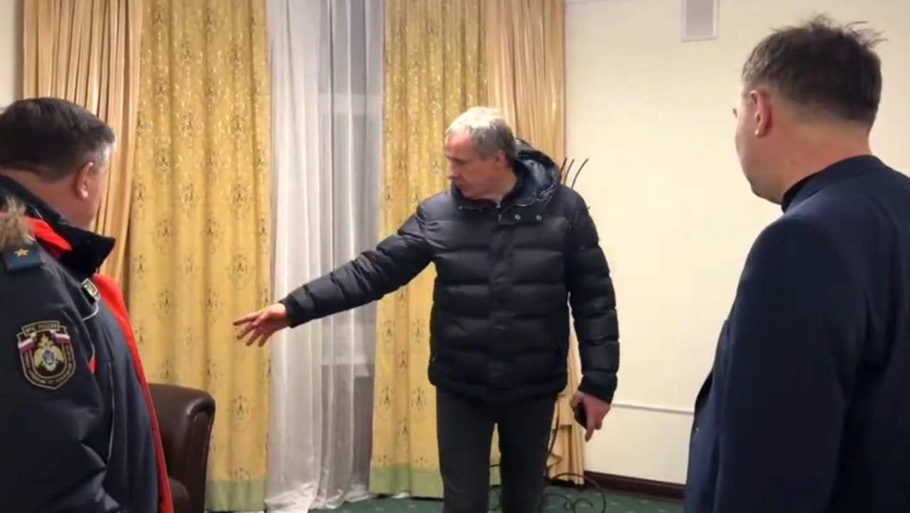 Губернатор Белгородской области попал под обстрел во время рабочей поездки Губернатор Белгородской области попал под обстрел во время рабочей поездки
