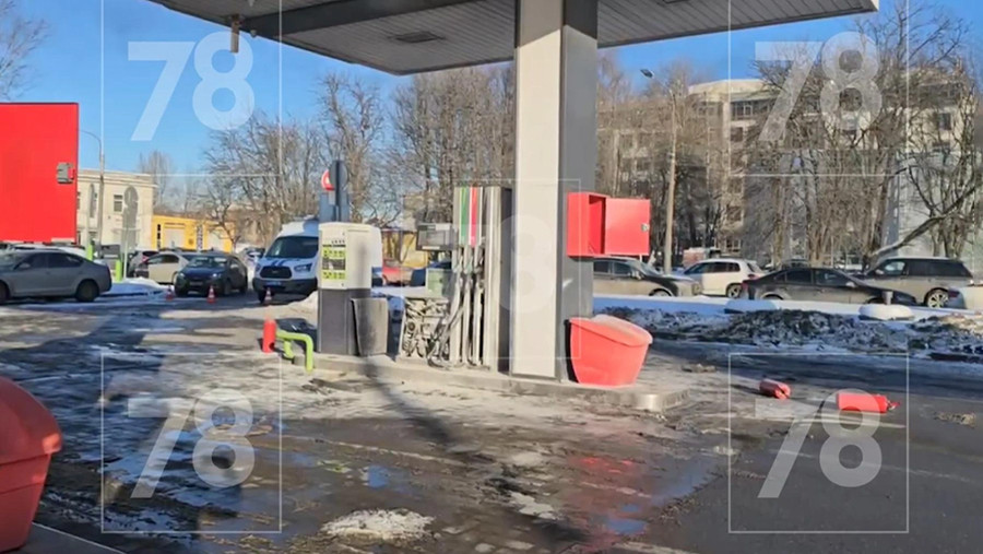 В Санкт-Петербурге 15-летняя школьница подожгла заправку В Санкт-Петербурге 15-летняя школьница подожгла заправку