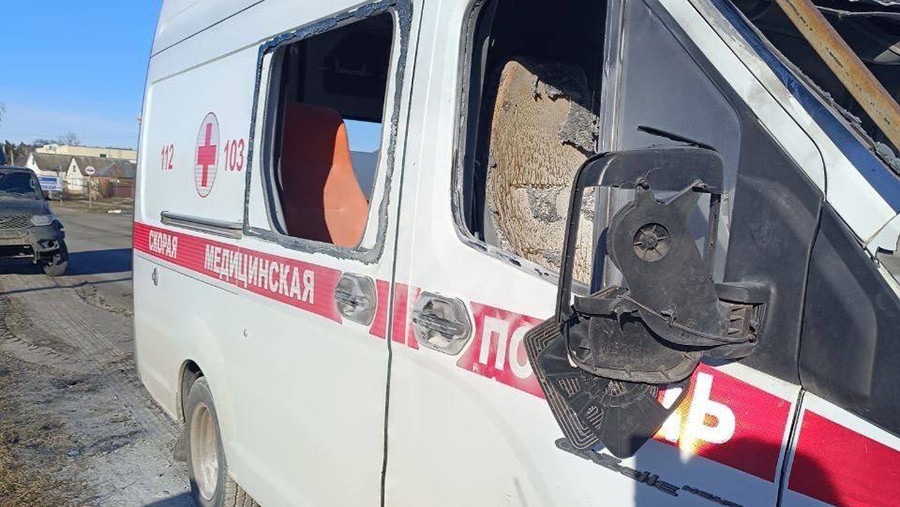 Беспилотник ВСУ атаковал машину скорой помощи в Белгородской области Беспилотник ВСУ атаковал машину скорой помощи в Белгородской области