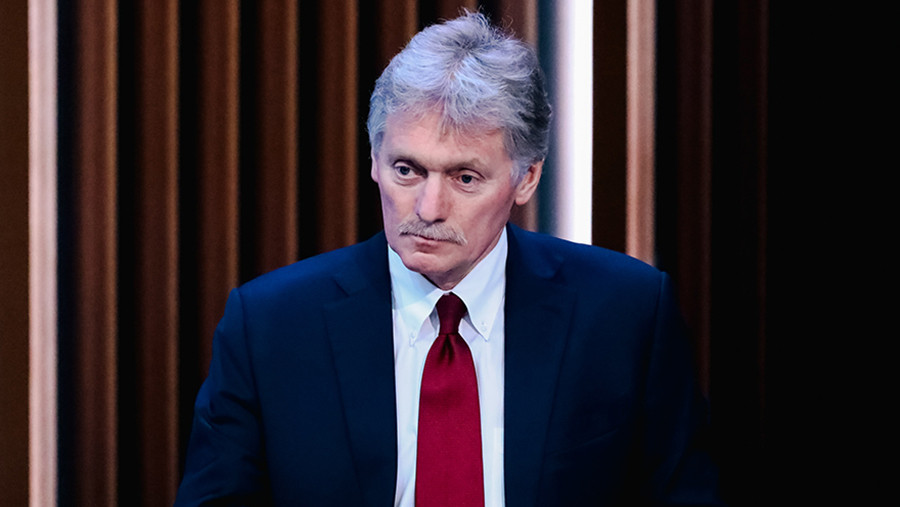 Песков потребовал от МОК объяснить двойные стандарты по отношению к РФ Песков потребовал от МОК объяснить двойные стандарты по отношению к РФ