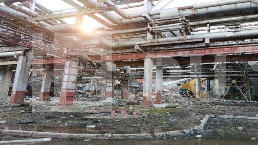 Спасатели ликвидировали открытое горение на заводе в Нижнекамске Спасатели ликвидировали открытое горение на заводе в Нижнекамске