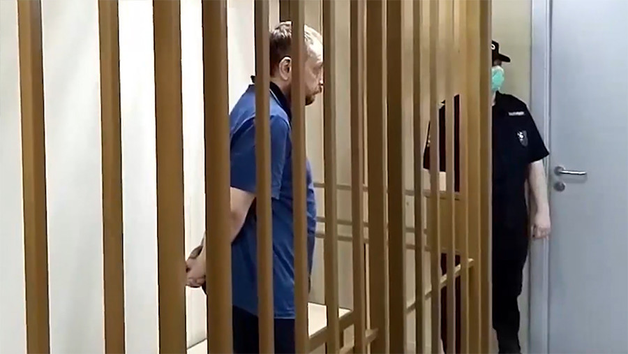 Суд арестовал пытавшегося изнасиловать девочку в Тюмени мужчину Суд арестовал пытавшегося изнасиловать девочку в Тюмени мужчину