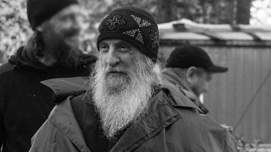 В аэропорту Белграда скончался поэт и автор духовных песнопений иеромонах Роман