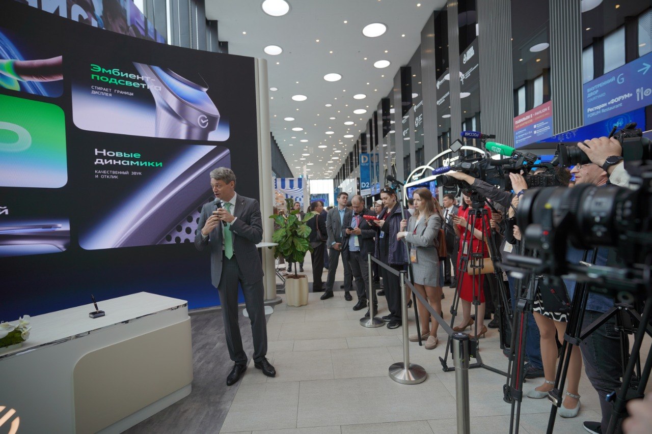 На ПМЭФ представили платежный терминал с искусственным интеллектом
