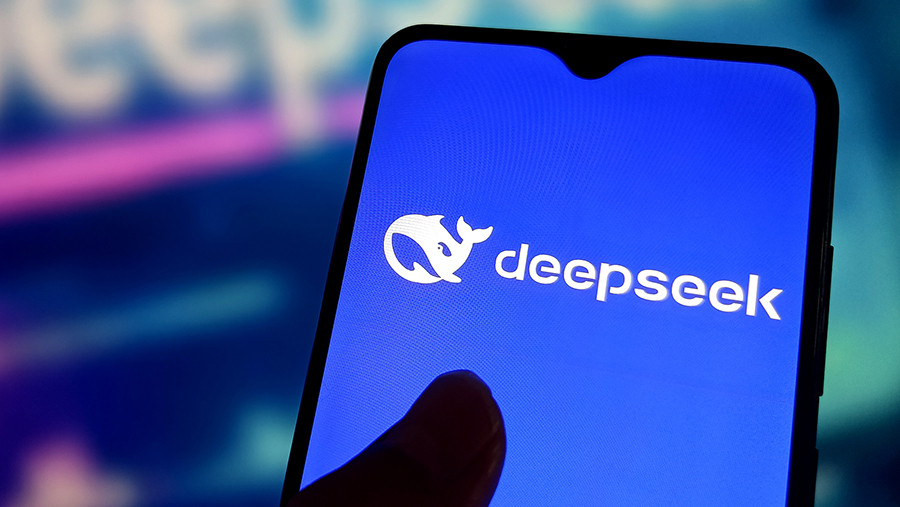 Китайский чат-бот DeepSeek оценили в $50 млрд. Почему это важно Китайский чат-бот DeepSeek оценили в $50 млрд. Почему это важно