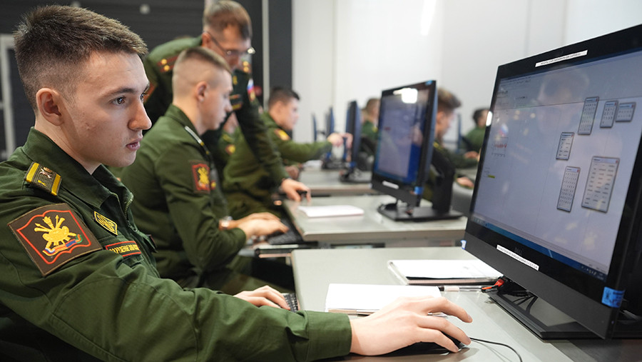 В Минобороны заявили о формировании в ВС РФ новой цифровой вертикали