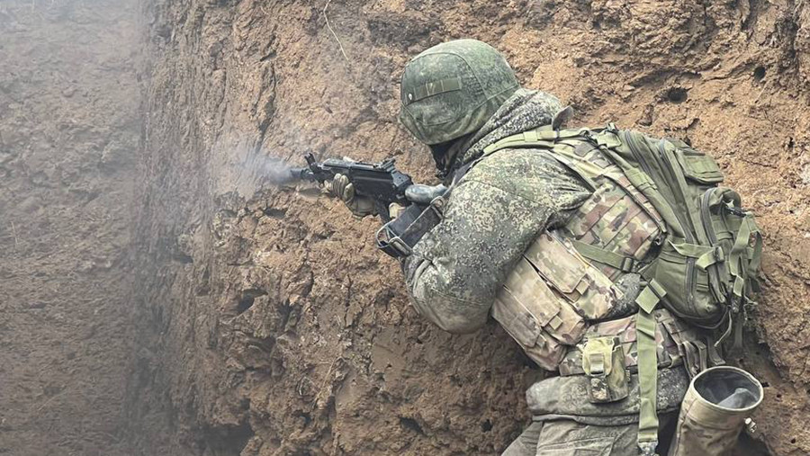 Рядовой Крюков огнем на поражение ликвидировал двух украинских боевиков