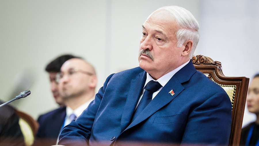 Лукашенко заявил о скором прибытии на Купалье огромного количества украинцев