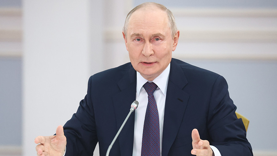 Путин призвал избавить от криминала сферу транспортных перевозок Путин призвал избавить от криминала сферу транспортных перевозок