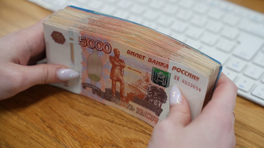 Экономист оценил рост средней зарплаты россиян в 12%