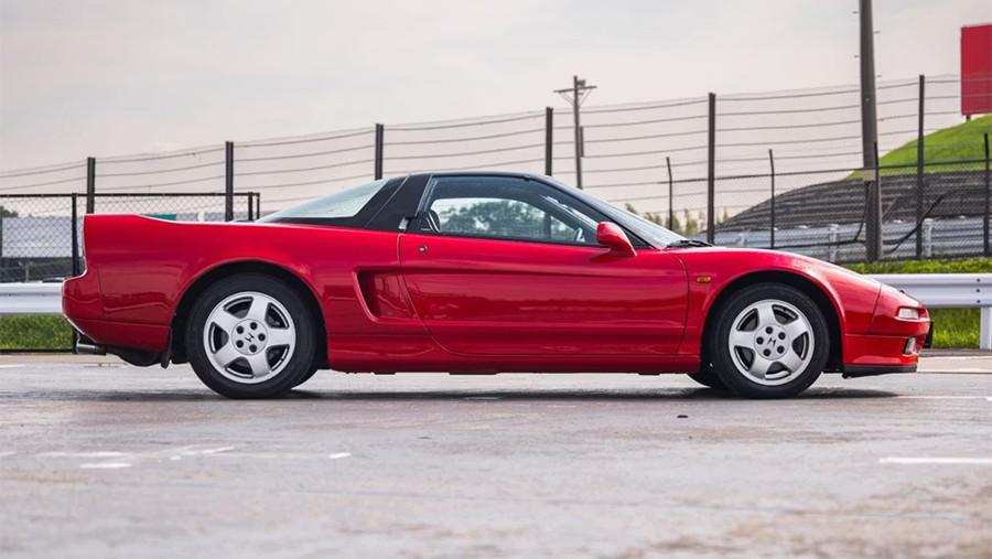 Самую знаменитую Honda NSX Айртона Сенны могут продать за $1 млн
