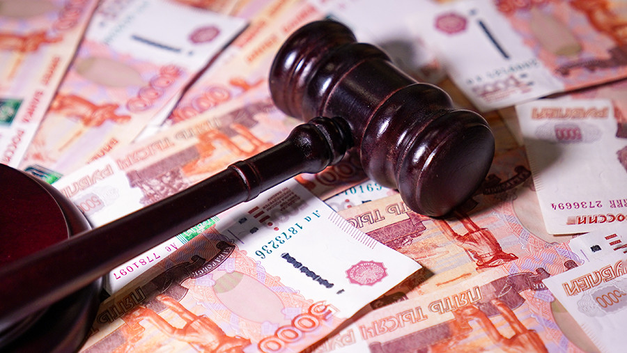 Сапфир Романовых выставят на аукцион за 160 млн рублей Сапфир Романовых выставят на аукцион за 160 млн рублей