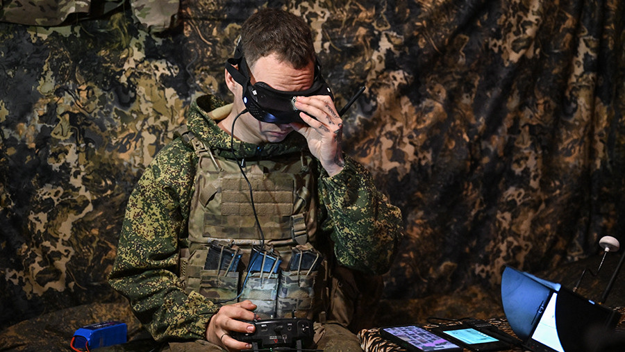 Военные ВС РФ выявляли с помощью БПЛА маршруты техники ВСУ в Харьковской области Военные ВС РФ выявляли с помощью БПЛА маршруты техники ВСУ в Харьковской области