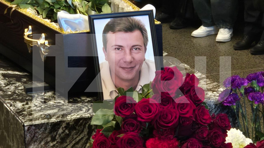 Церемония прощания с журналистом Михаилом Пономаревым состоялась в Москве Церемония прощания с журналистом Михаилом Пономаревым состоялась в Москве