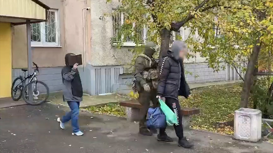 В Барнауле задержали хакера за взлом базы данных пиццерий В Барнауле задержали хакера за взлом базы данных пиццерий